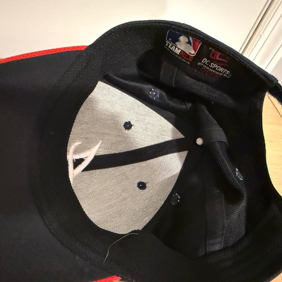 Red and Blue Baseball Cap Atlanta Braves - Picture 5 of 5